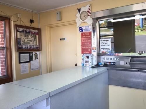 Economy Inn St. James エクステリア 写真