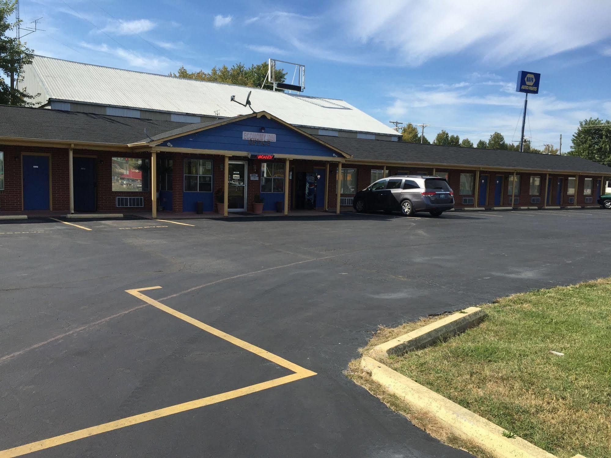 Economy Inn St. James エクステリア 写真