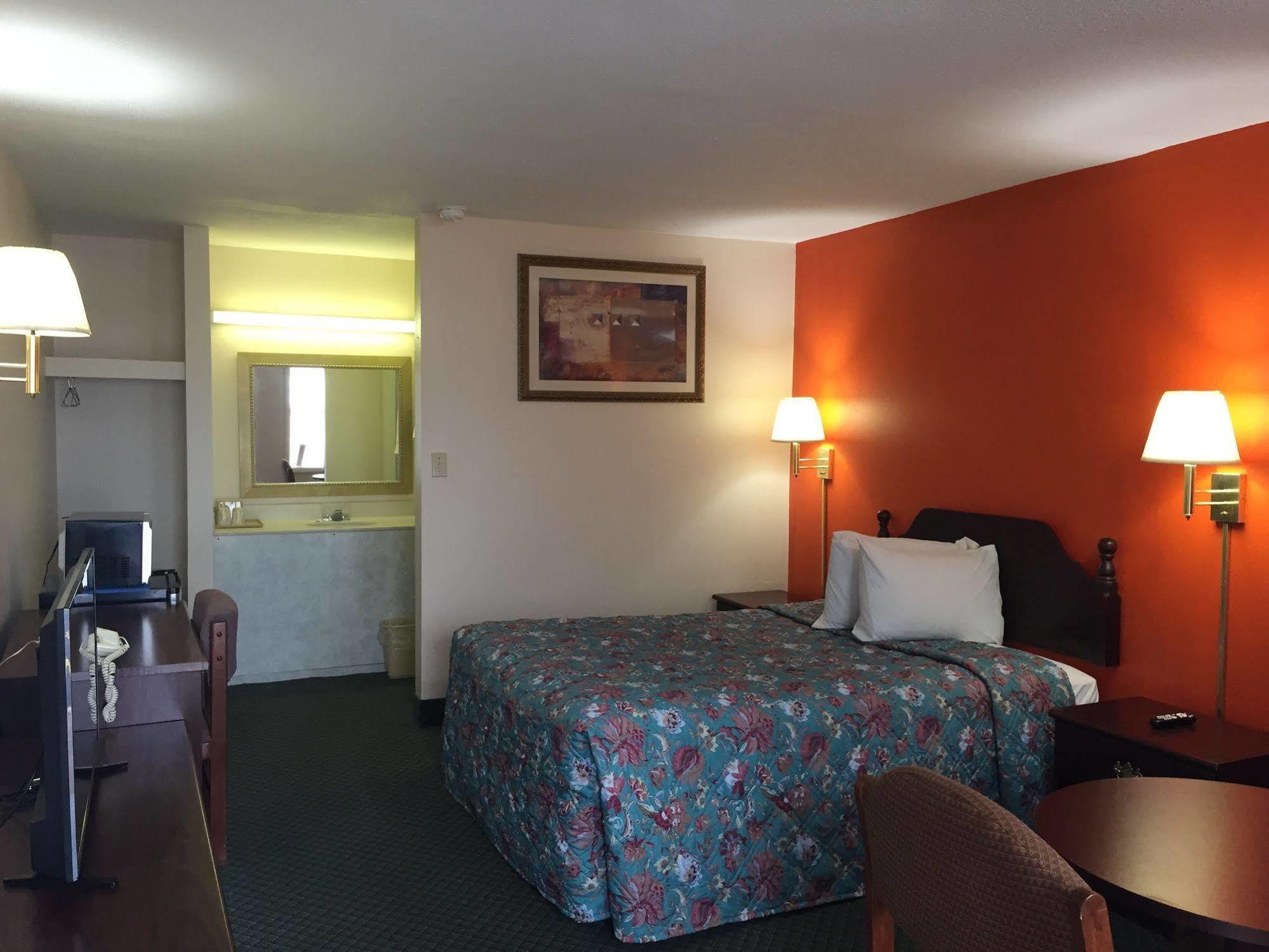 Economy Inn St. James エクステリア 写真